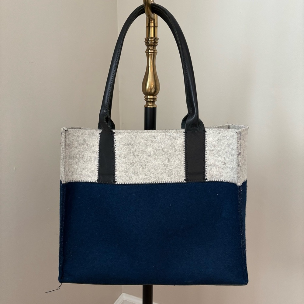 Graf Lantz Jaunt Merino Wool Midi Tote Navy